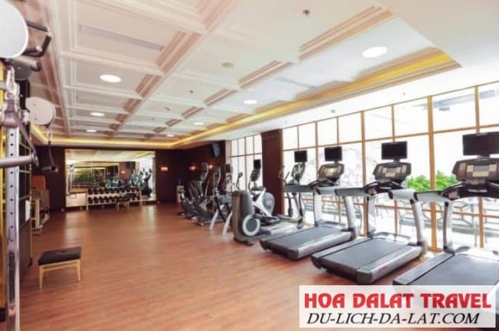 Phòng gym hiện đại tại khu nghỉ dưỡng