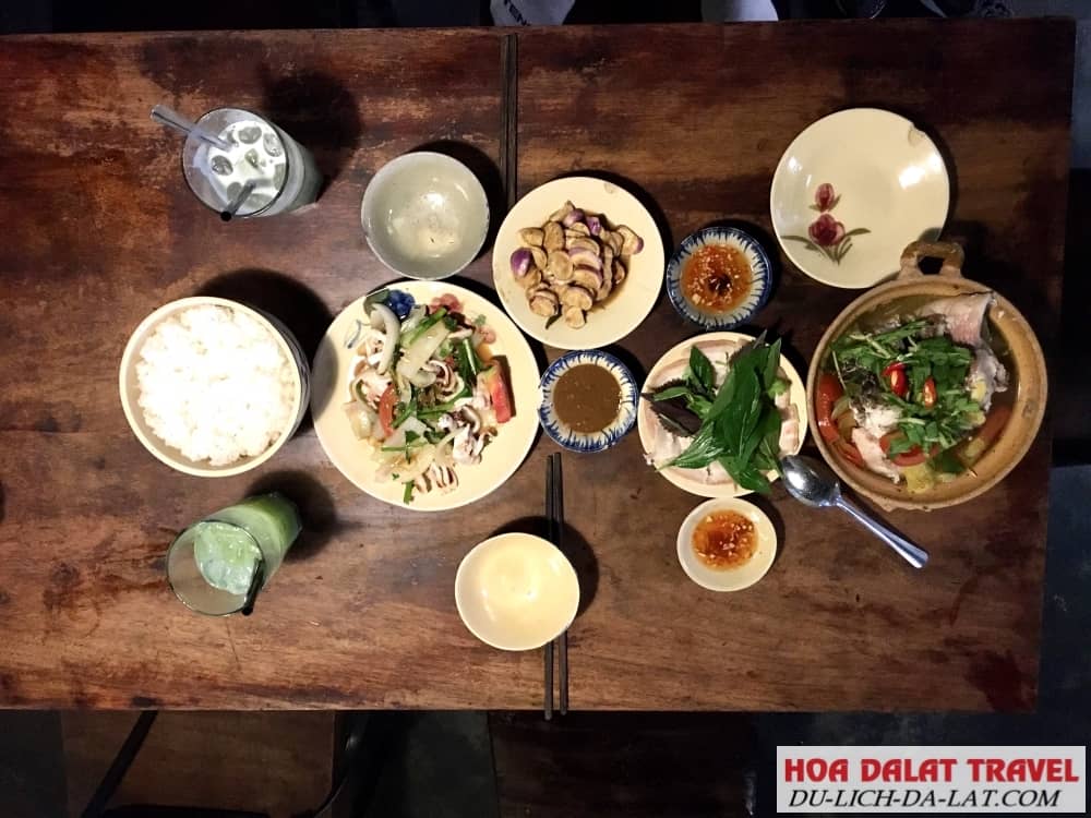 Quán Hồi Xưa
