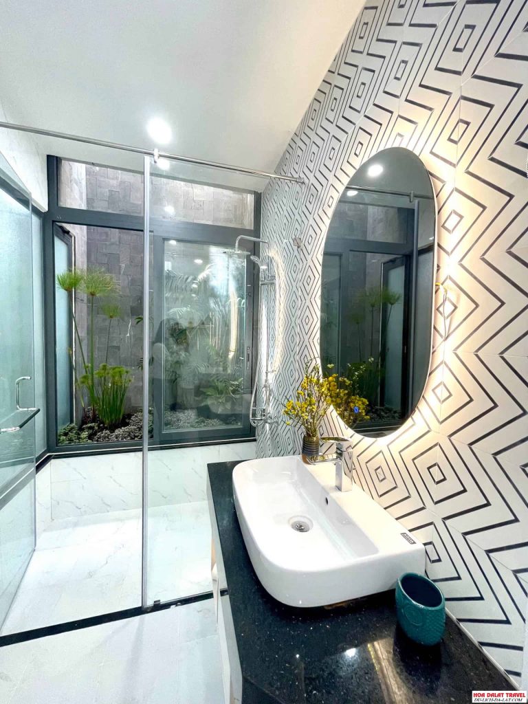 Không gian WC ở An Nhi Hotel