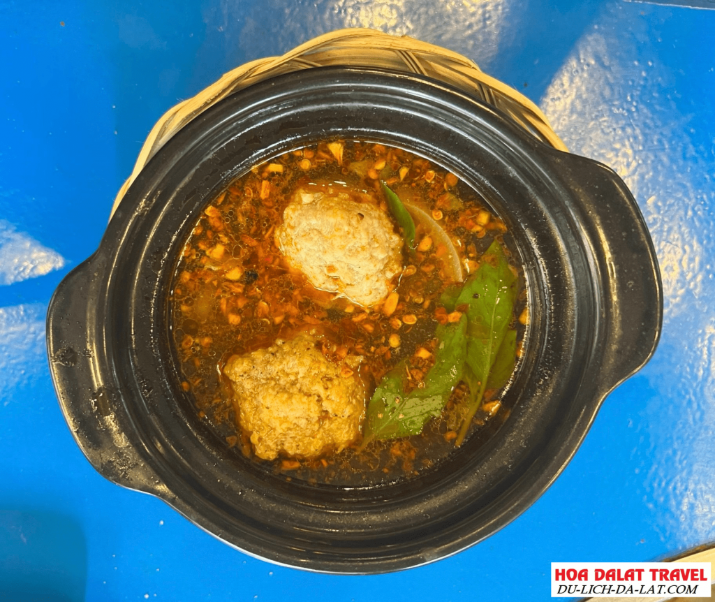 quán bánh mì xíu mại Phượt Đà Lạt