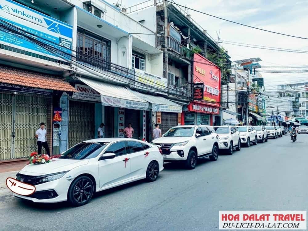 Cho Thuê xe ô tô có người lái