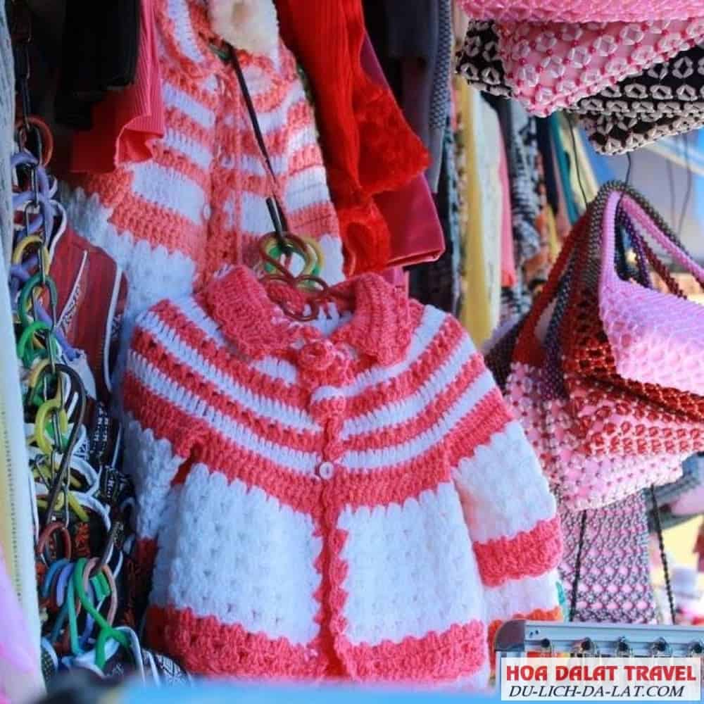 Đồ len đa dạng