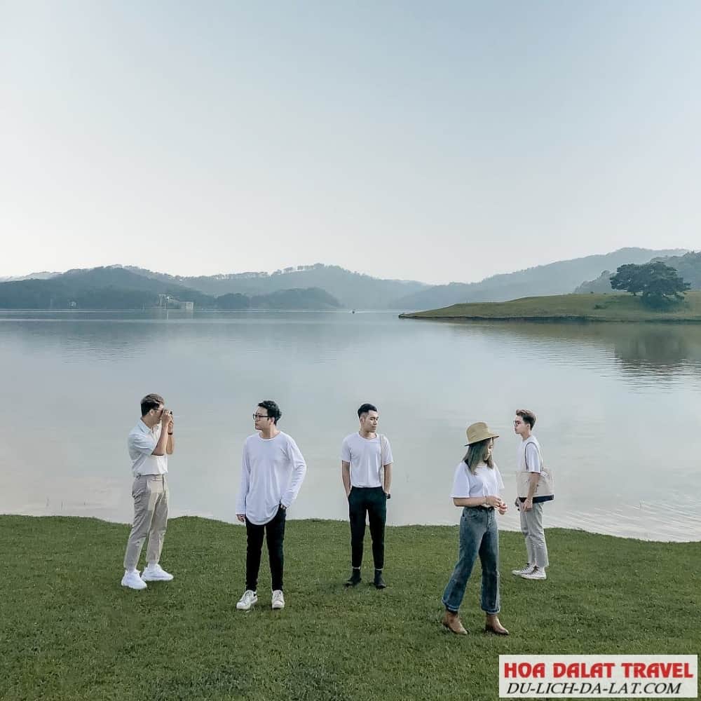 Kinh nghiệm tham quan hồ Suối Vàng