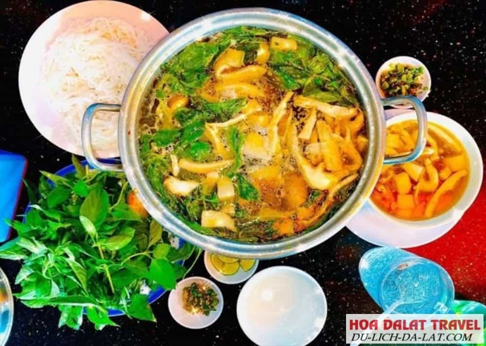 Lẩu Gà Lá É ngon