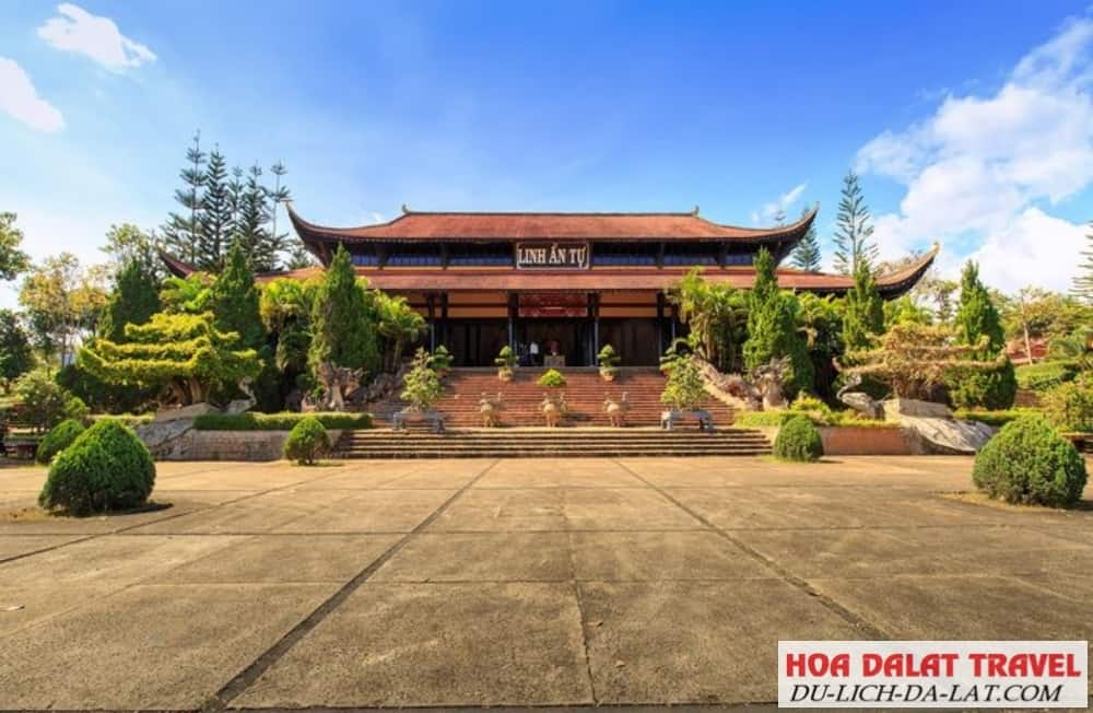 Nơi đây được thiết kế và xây dựng theo lối kiến trúc rất độc đáo