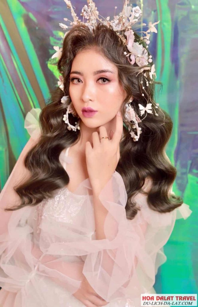 Việt Trinh Nguyễn Makeup chuyên nghiệp