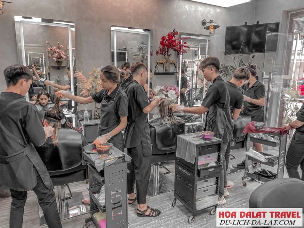 Làm tóc tại Salon tóc Đà Lạt Phúc Bảo