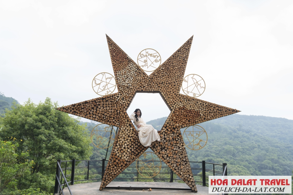 Những bức hình tuyệt đẹp cùng các tiểu cảnh