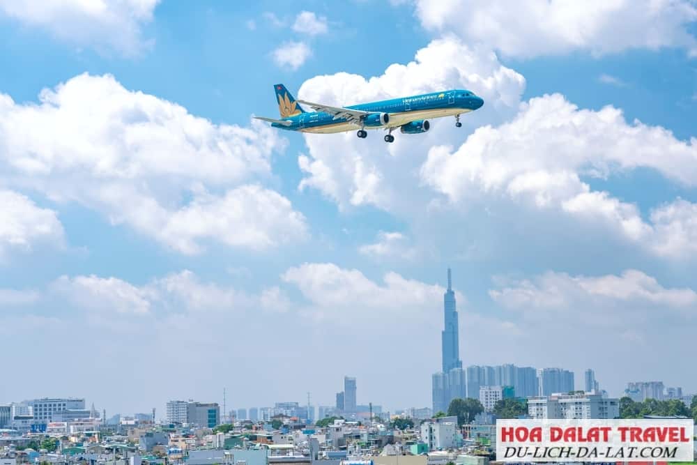 đi máy bay từ Sài Gòn đến Đà Lạt