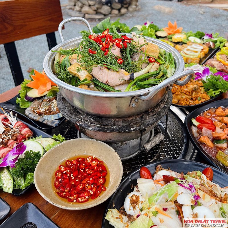 Các món ăn đặc trưng của núi rừng ở quán Túy Tửu Lầu