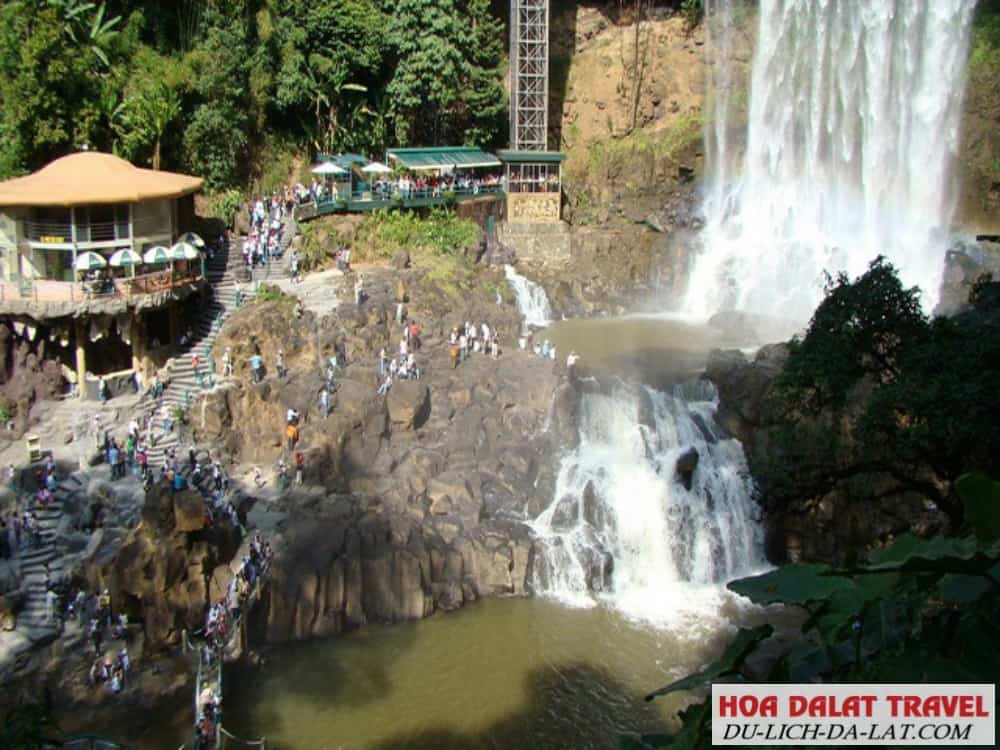 Lưu trú tại khu du lịch thác Dambri Bảo Lộc