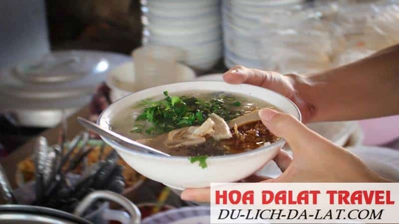 Quán bánh canh Dốc Đá