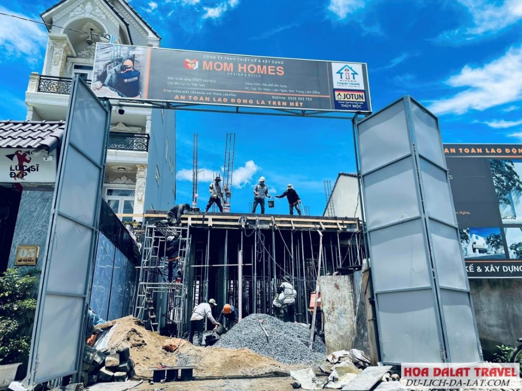 Công ty MOM HOMES