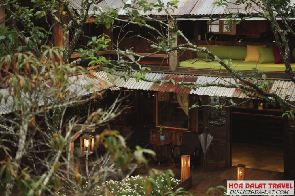 Một ngôi nhà gỗ đậm chất Đà Lạt