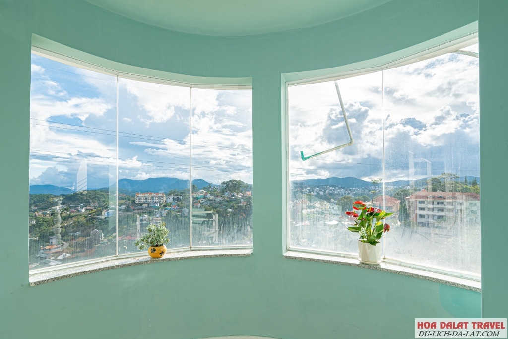 View đồi thông siêu xịn mịn nè!