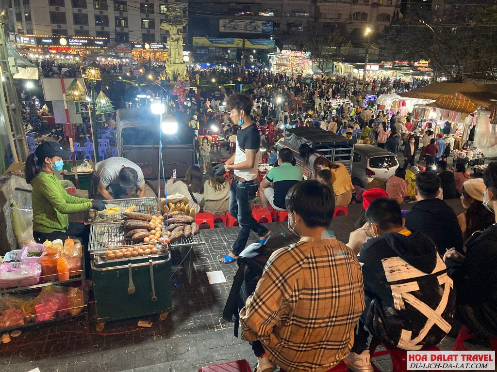 Bánh tráng nướng chợ Đà Lạt