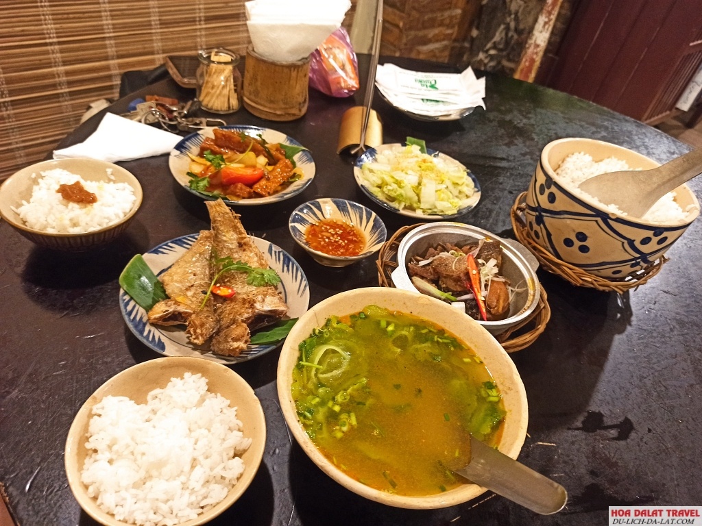 Cơm Lá Chuối