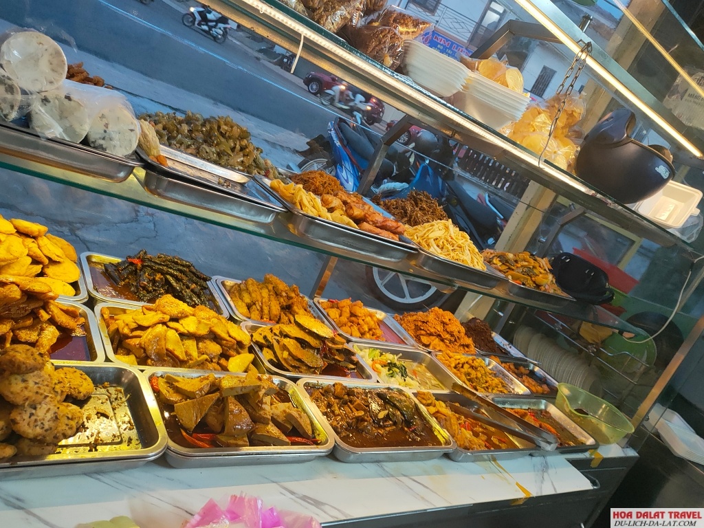 Cơm chay An Lạc Tâm