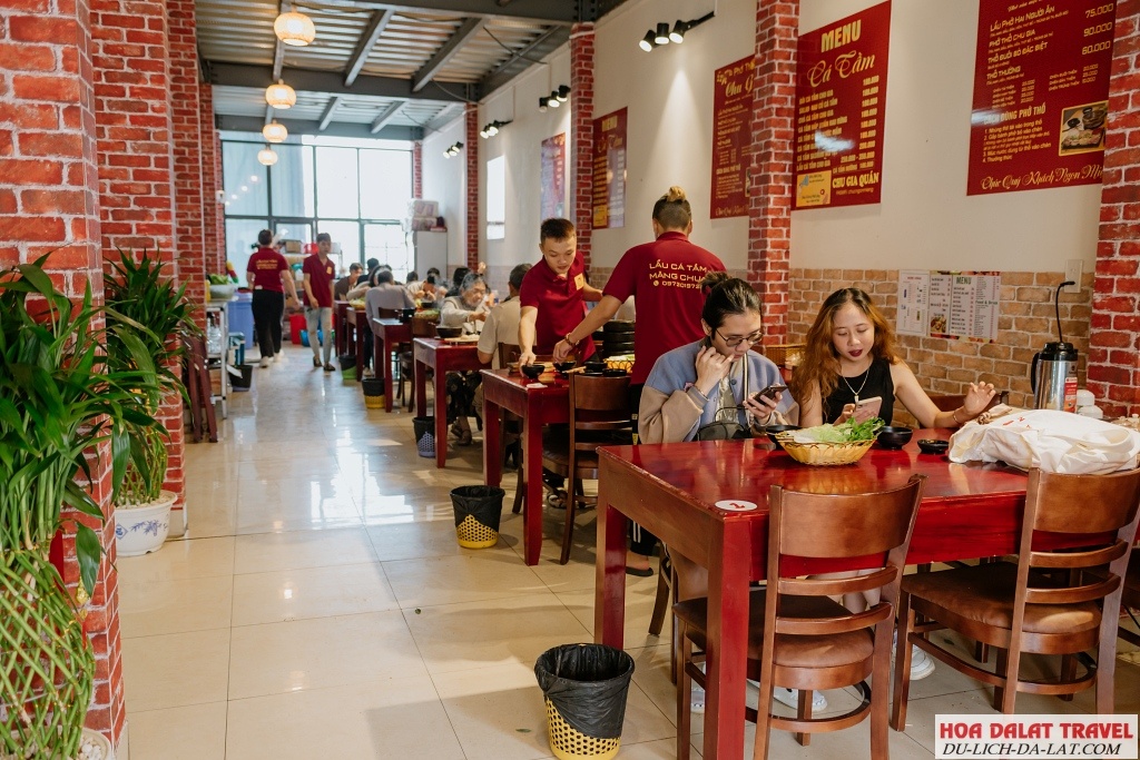 Diện mạo gần gũi của quán Chu Gia
