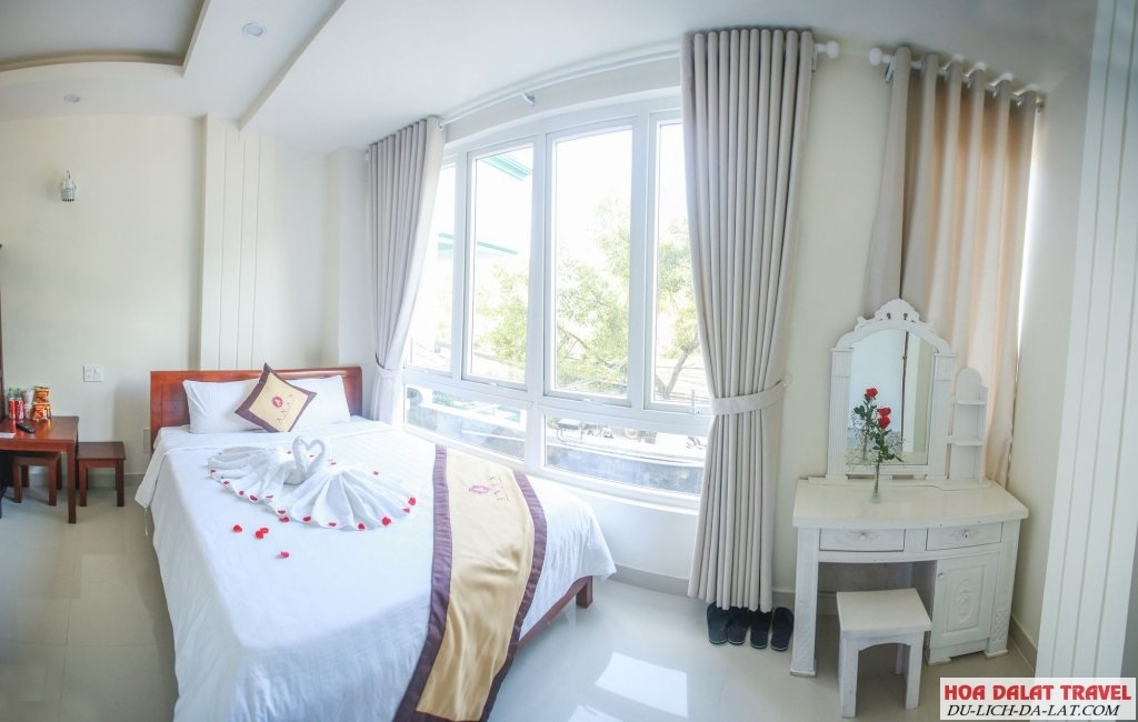 Khách sạn An An