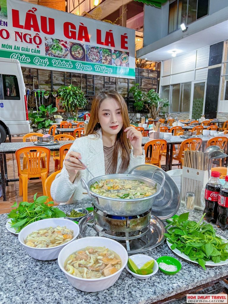 Lẩu Gà Lá É Tao Ngộ