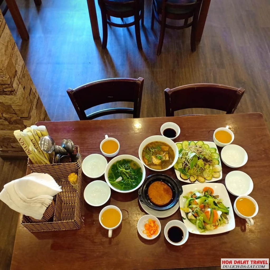 Món ăn Nhà Hàng Cơm Chay Hoa Sen