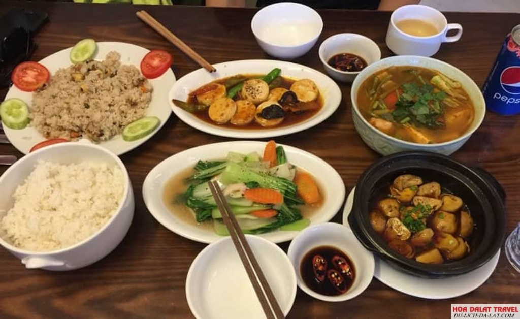 Nhà hàng chay Hoa Sen