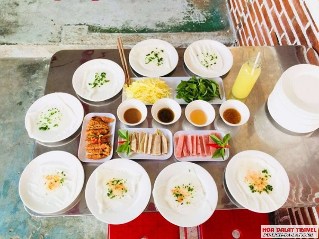 bánh ướt chồng tại Đà Lạt