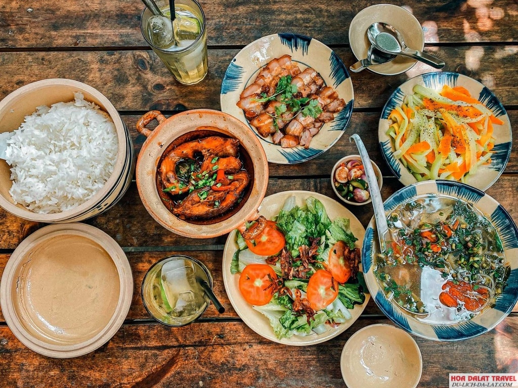 Cơm niêu