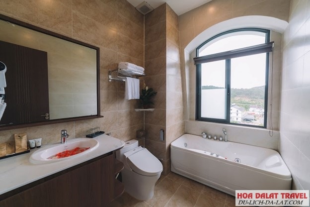 GreenEco là khách sạn có tiêu chuẩn phòng 4 sao