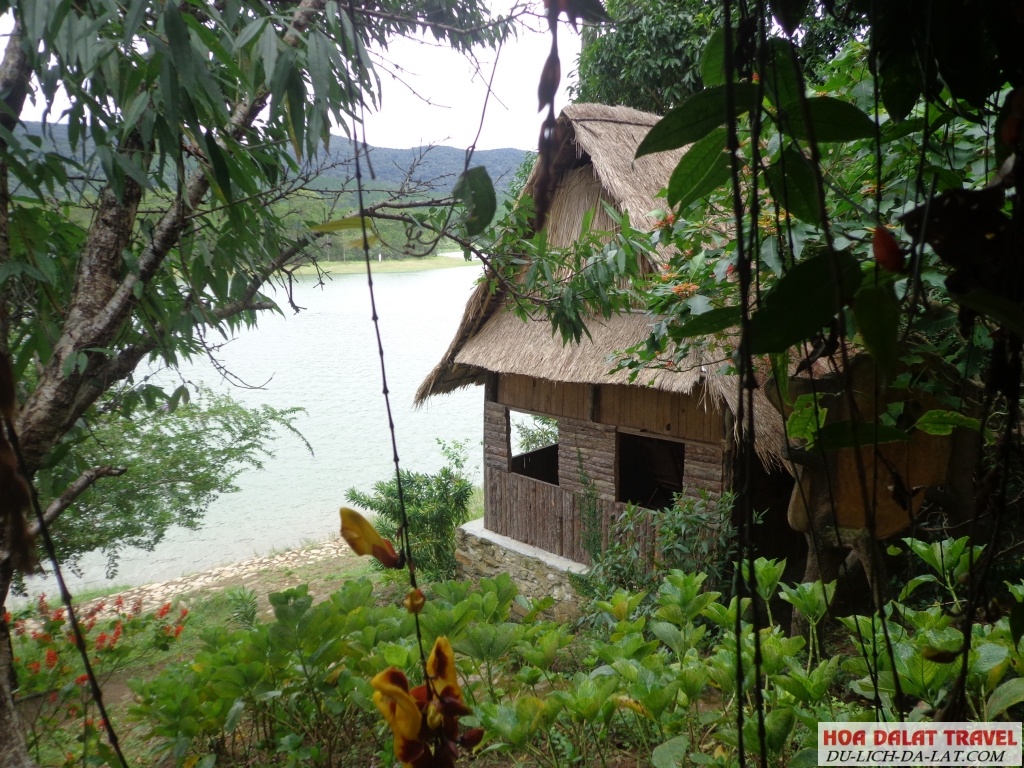 Khu dã ngoại Phương Nam – Đá Tiên