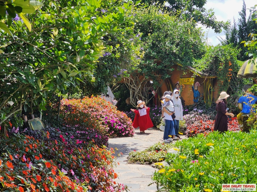 Khu làng ở Dalat Fairytale Land
