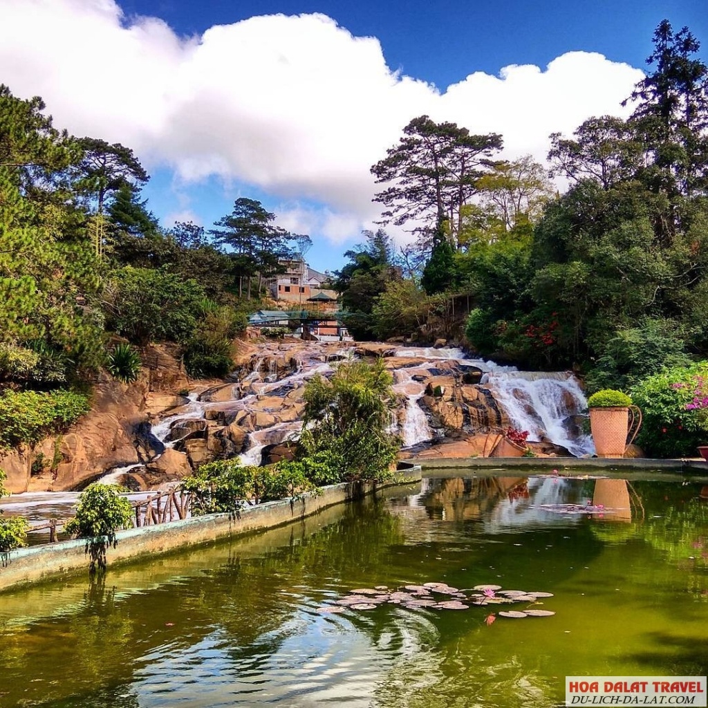 Phong cảnh non nước hữu tình sẽ là một background cực đỉnh