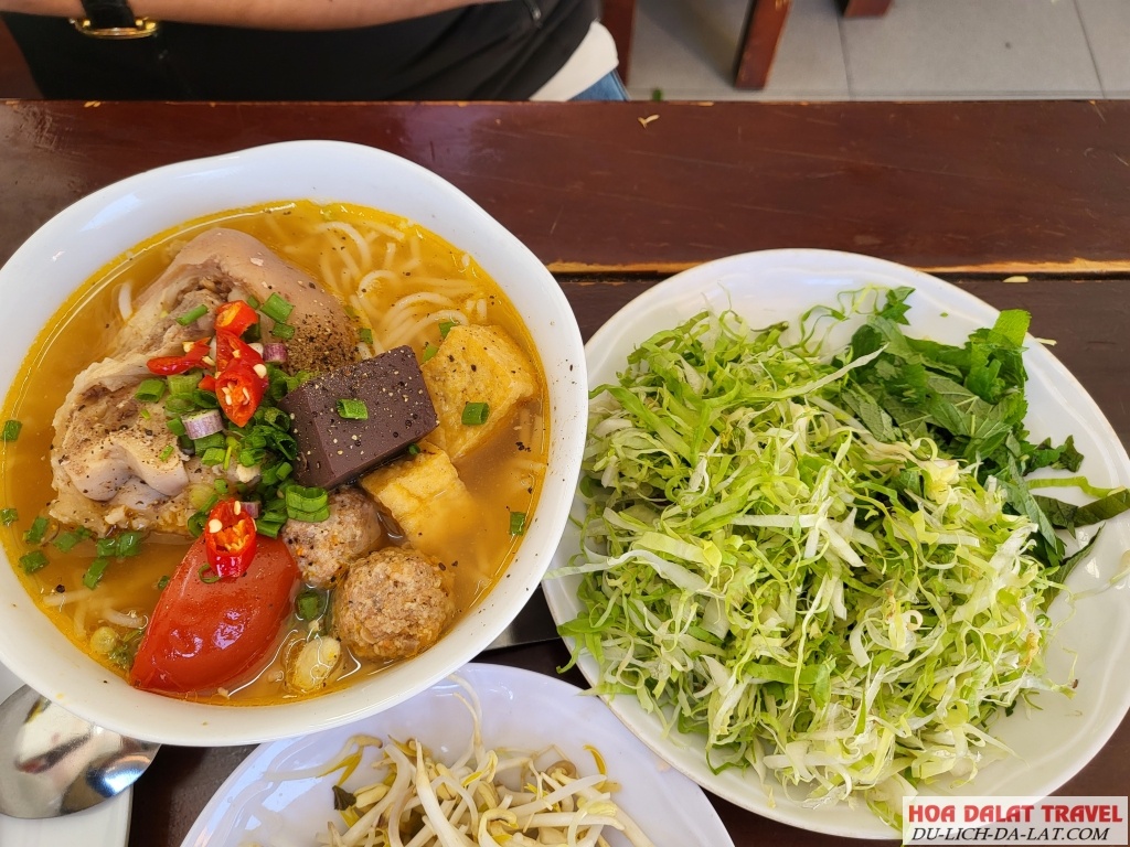 Quán Bún Bò Bún Riêu Bò Kho Phượng Lan