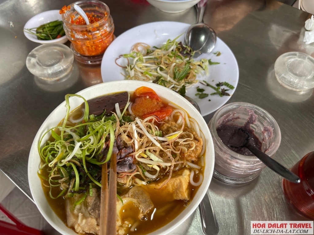Quán Bún Riêu Cua Mẫn