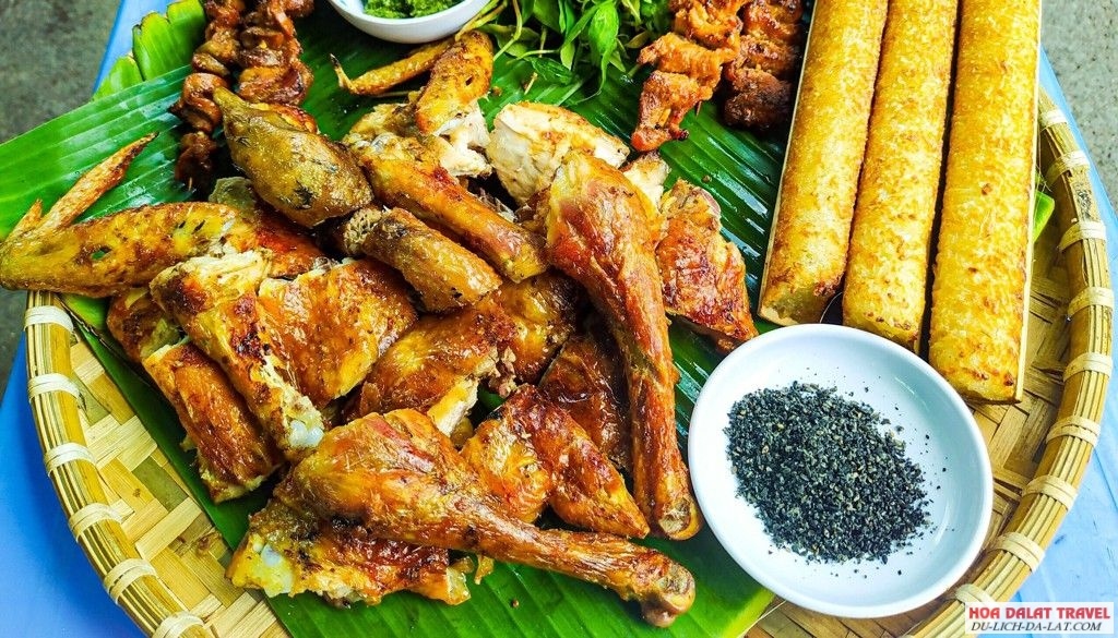 Top quán cơm lam gà nướng Đà Lạt ngon và đông khách nhất