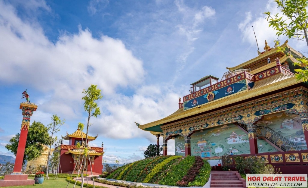 Tòa chánh điện tại Samten Hills