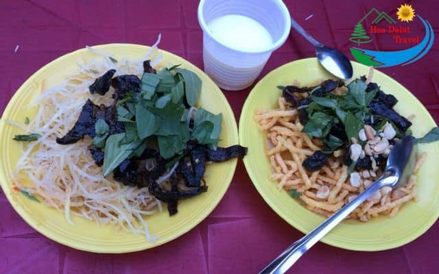 Xắp xắp Đà Lạt Cherry Hai Bà Trưng – Quán ăn vặt quen thuộc