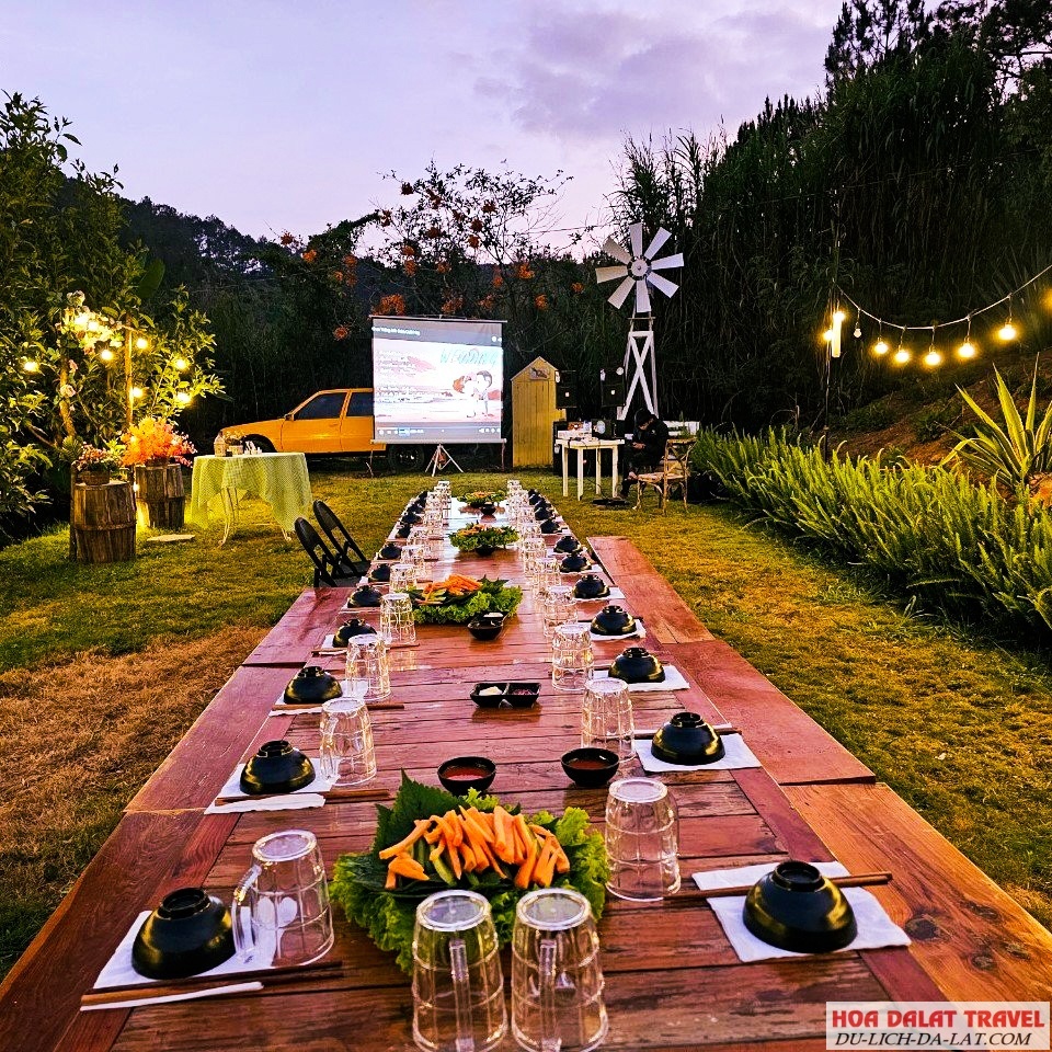 Không gian tổ chức tiệc BBQ ngoài trời vô cùng tuyệt vời