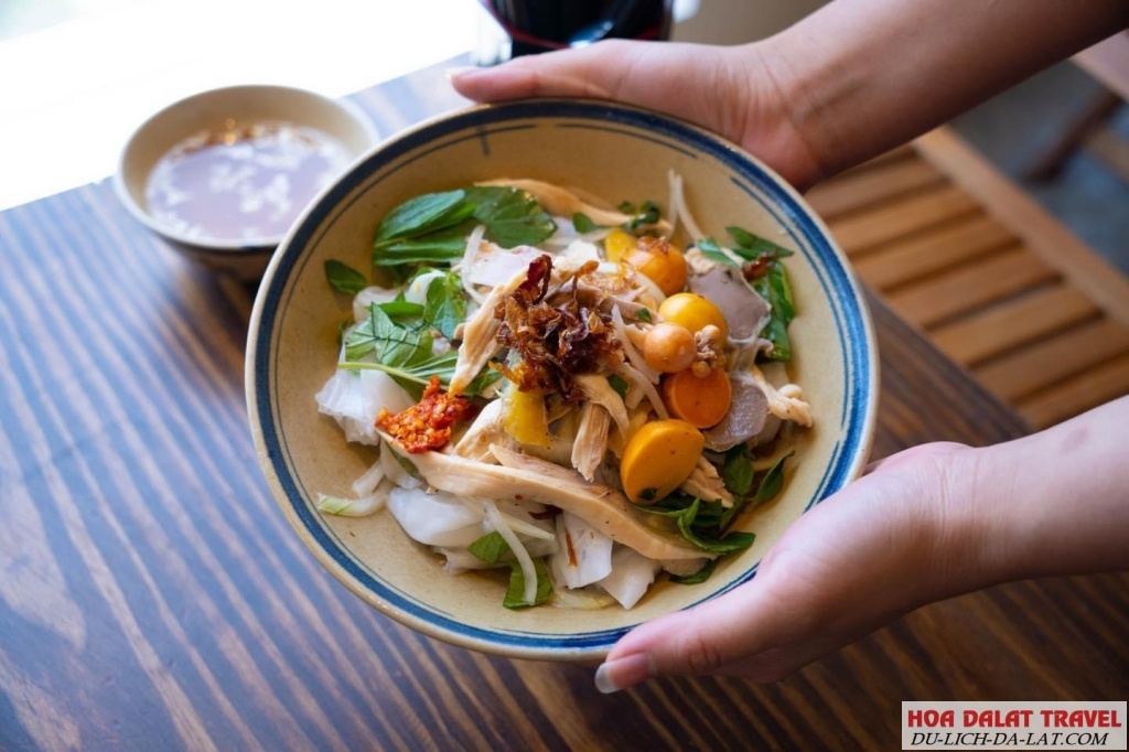 Bánh ướt lòng gà tại Bếp