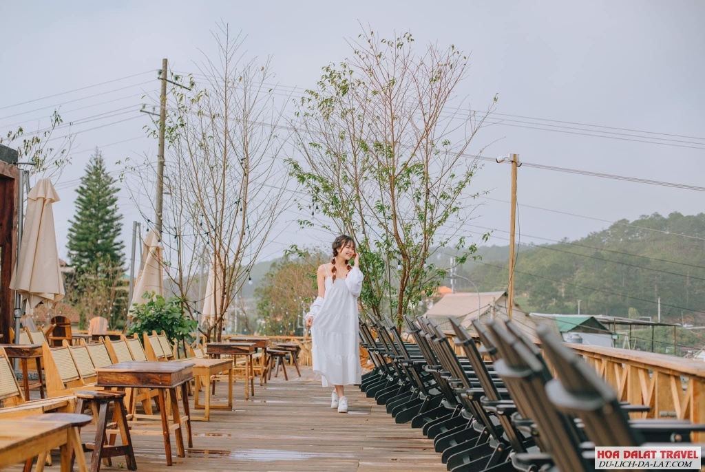 Không gian quán Lời Của Gió