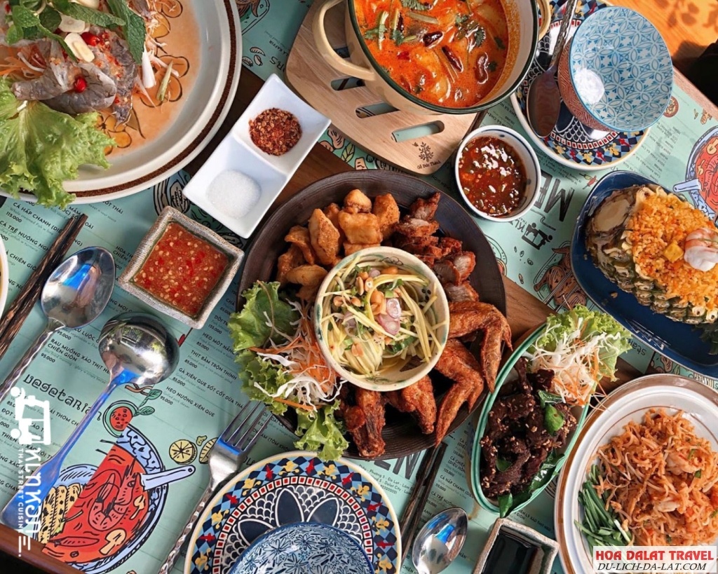 Món KIN KON Thai Street Cuisine