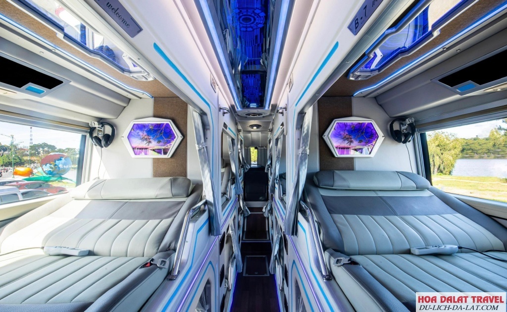 Không gian Venus Limousine Đà Lạt thoải mái và đầy đủ tiện nghi