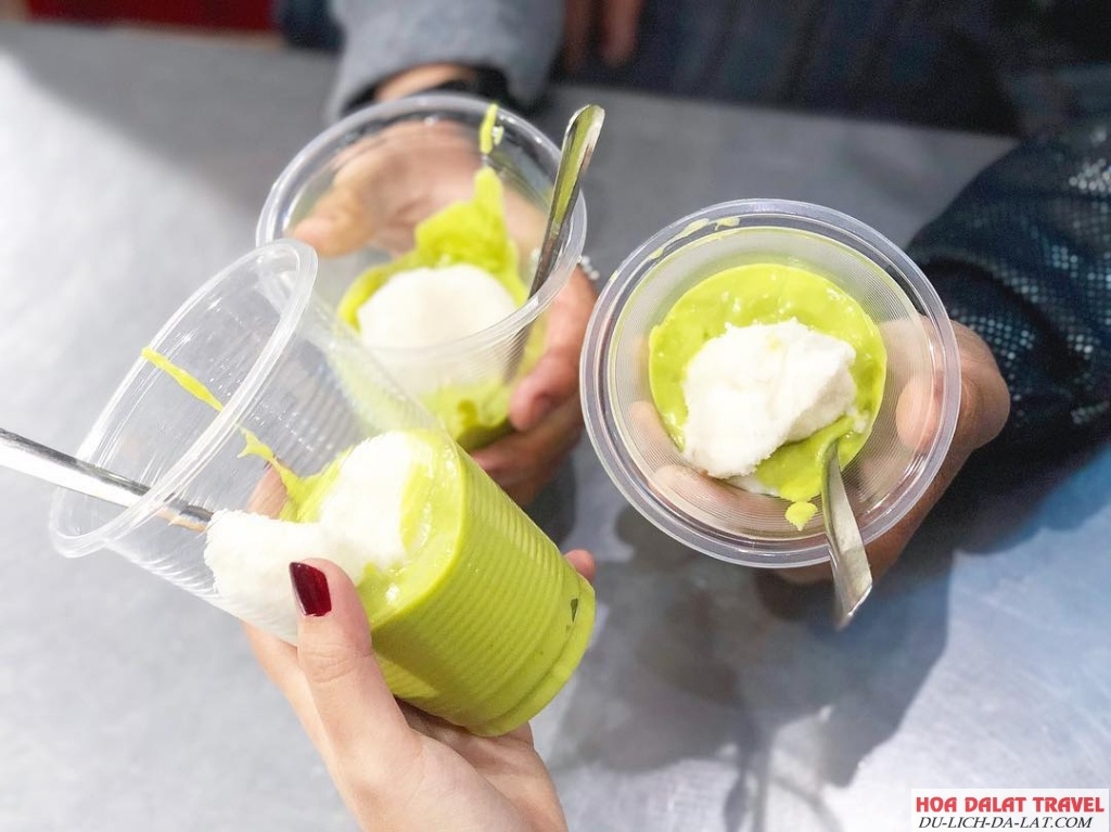 Quán Kem Bơ Cô Huyền