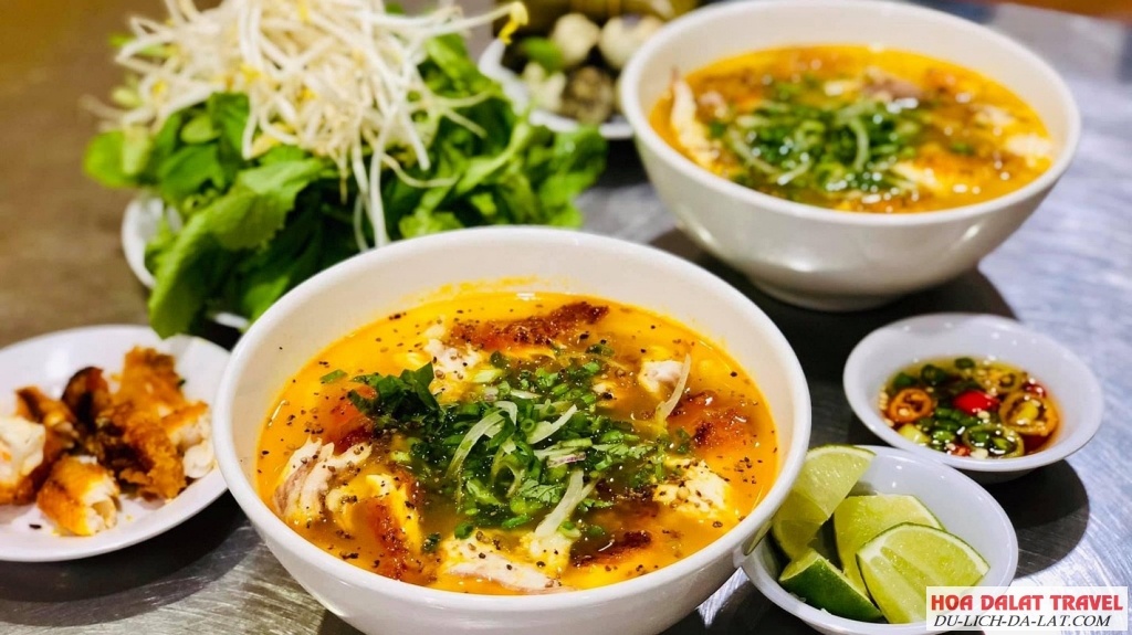 Bánh Canh Cá Lóc Chú La