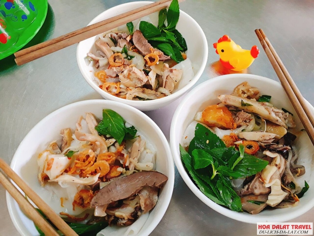 Bánh Ướt Lòng Gà Hằng