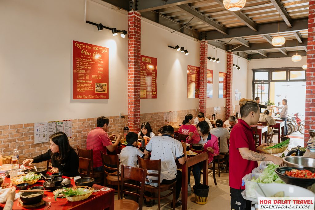 Không gian quán Chu Gia ở Đà Lạt