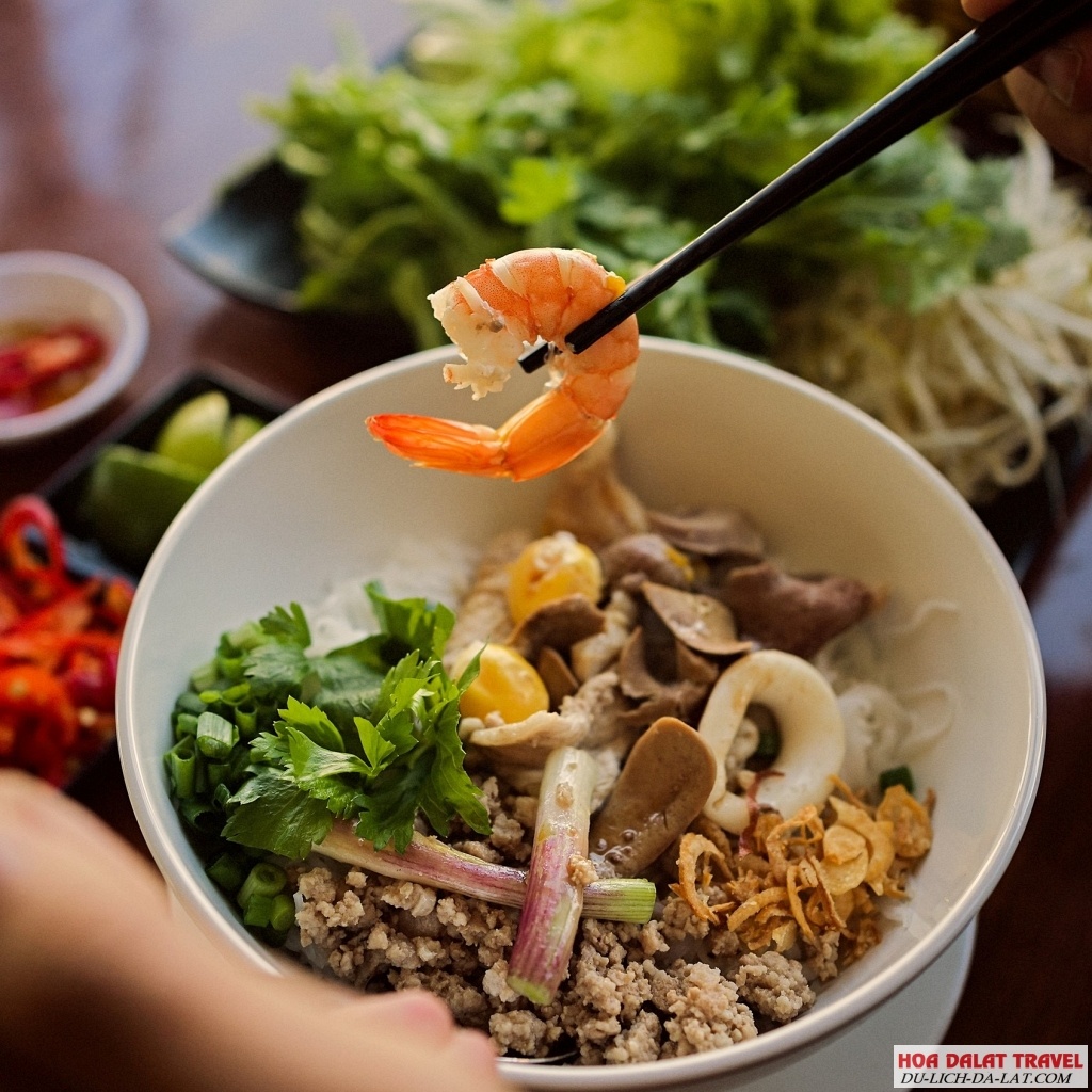 Review Ghiền Ăn - Hủ Tiếu Mực, Nam Vang