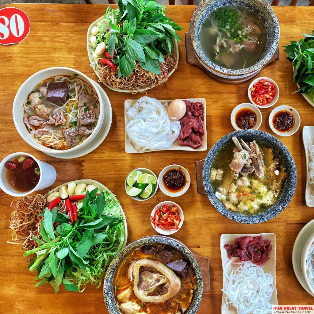 Hương Sớm - Bún Chìa, Bún Bò, Phở Bò Thố Đá