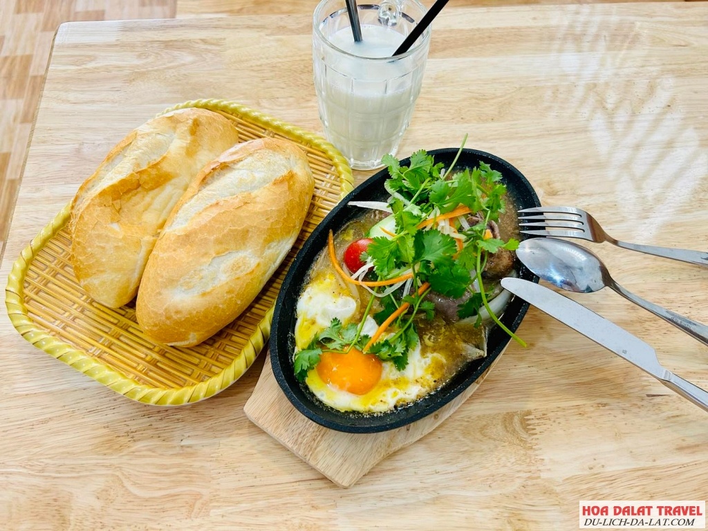 Bánh Mì chảo - Bami Cô Bống